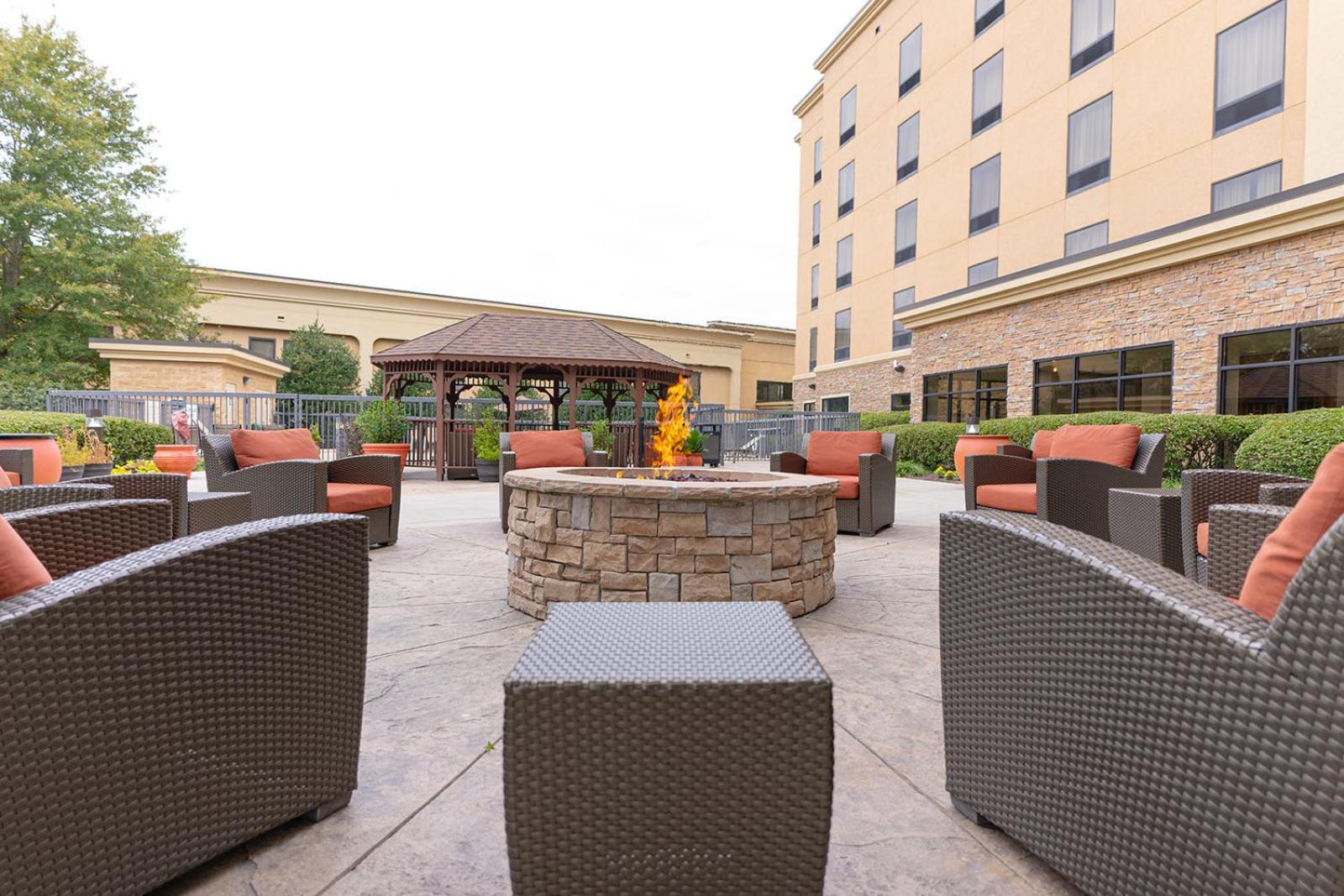 Hampton Inn Knoxville-West At Cedar Bluff Exteriör bild